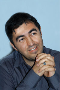 Mutlu Bir Aile Olmak İçin Seven ve Sevilen Olmak / Uzm.Psk. Mehmet Teber