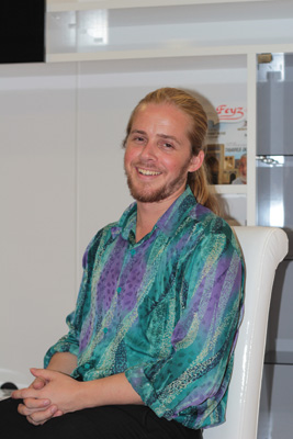 Endonezya'dan Yükselen Müslüman Bir Yürek Debu