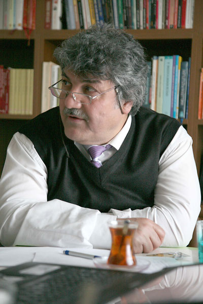 Yönetmen Mesut Uçakan'la Tarihi Filmler ve Türk Sineması Üzerine