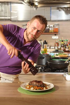 Türk Mutfağını Dünyaya Tanıtan Aşçı / Şef Ömür Akkor