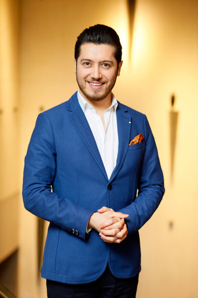 Nasıl Zarafet Sahibi Olunur? / İletişim ve Zarafet Uzmanı Gökhan Dumanlı