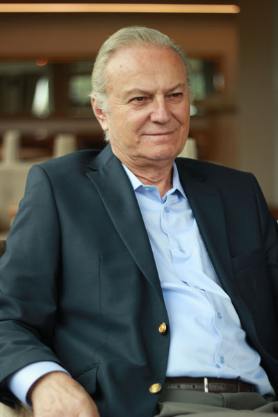 Ediz Hun İle Söyleşi