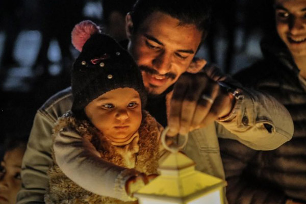 Ateşin Ortasında Bize Gülümseyen Filistin 