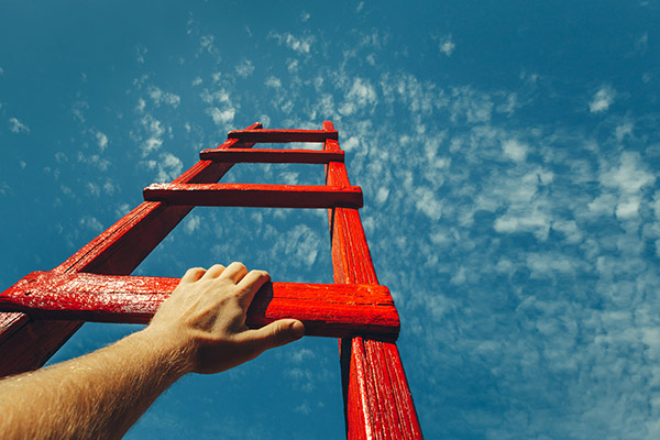 Tatlı Bir Mahkûmiyet: Kendini Aşma Yolculuğu / Dr. Ayşenur Karahan Yabanıgül
