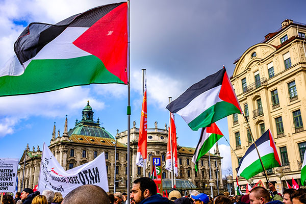 Gazze'ye Sessiz Kalmak Zulme Ortak Olmaktır 